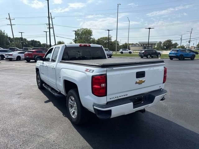 Used 2017 White Chevrolet LT image 3