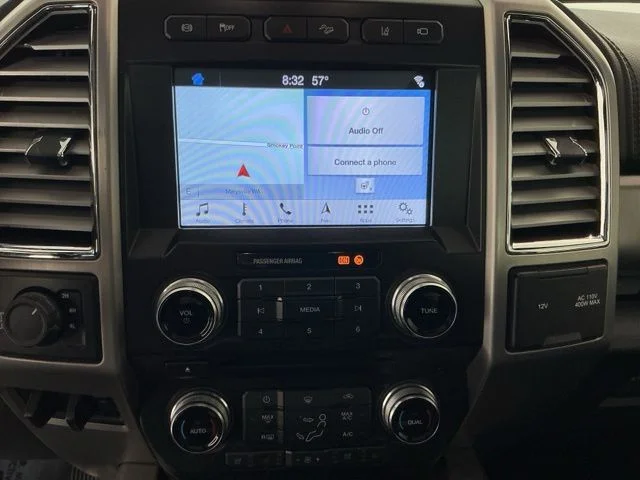 Used 2017 White Ford Platinum image 23