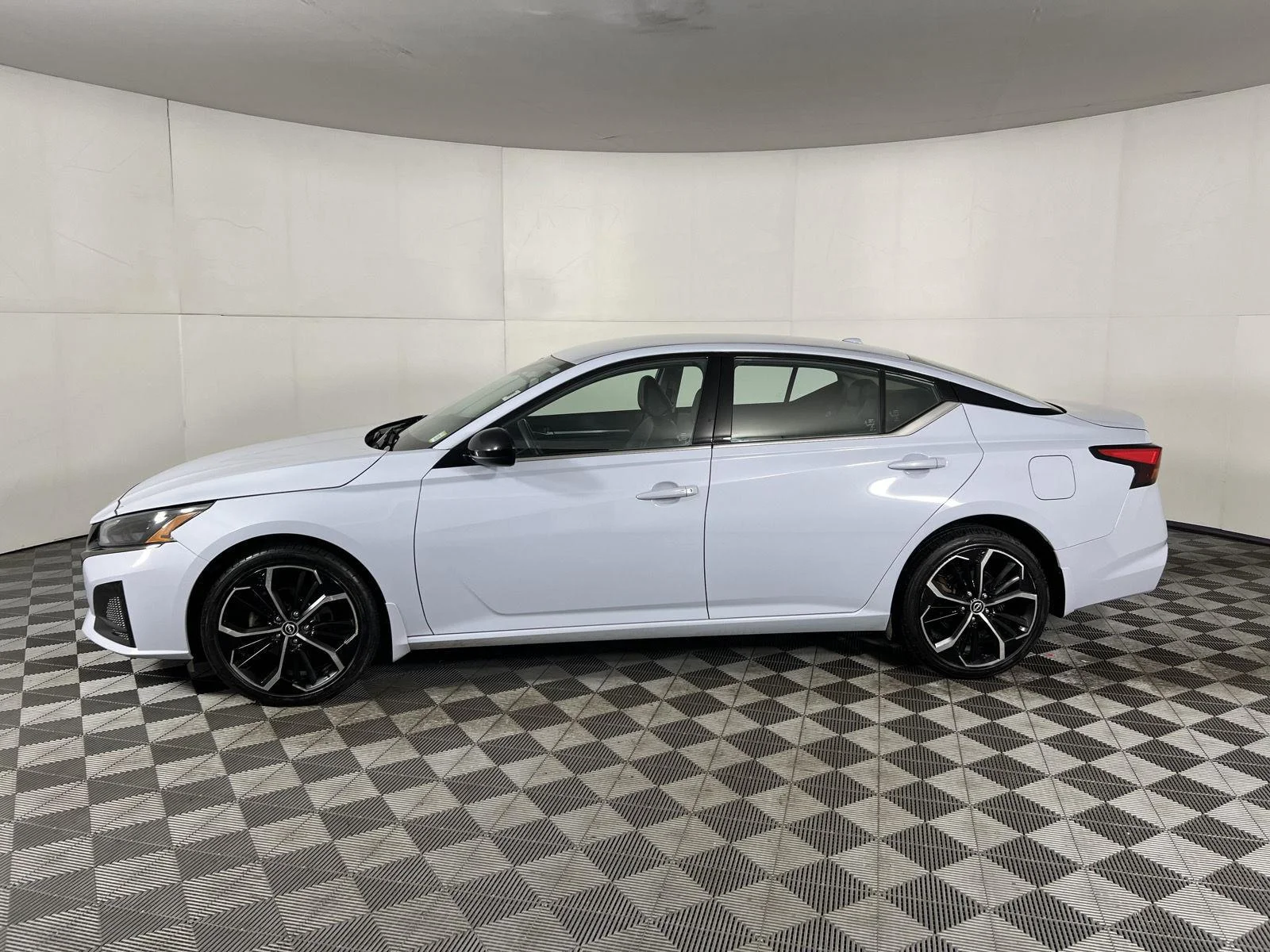 Used 2023 Gray Sky Pearl Nissan 2.5 SR image 5