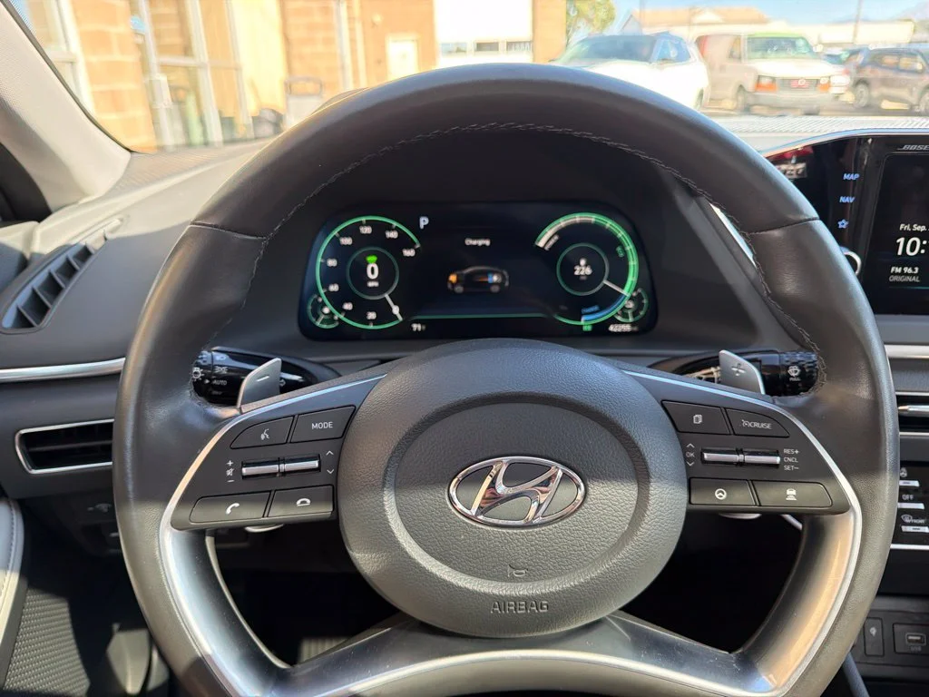 Used 2023 White Hyundai Limited image 12