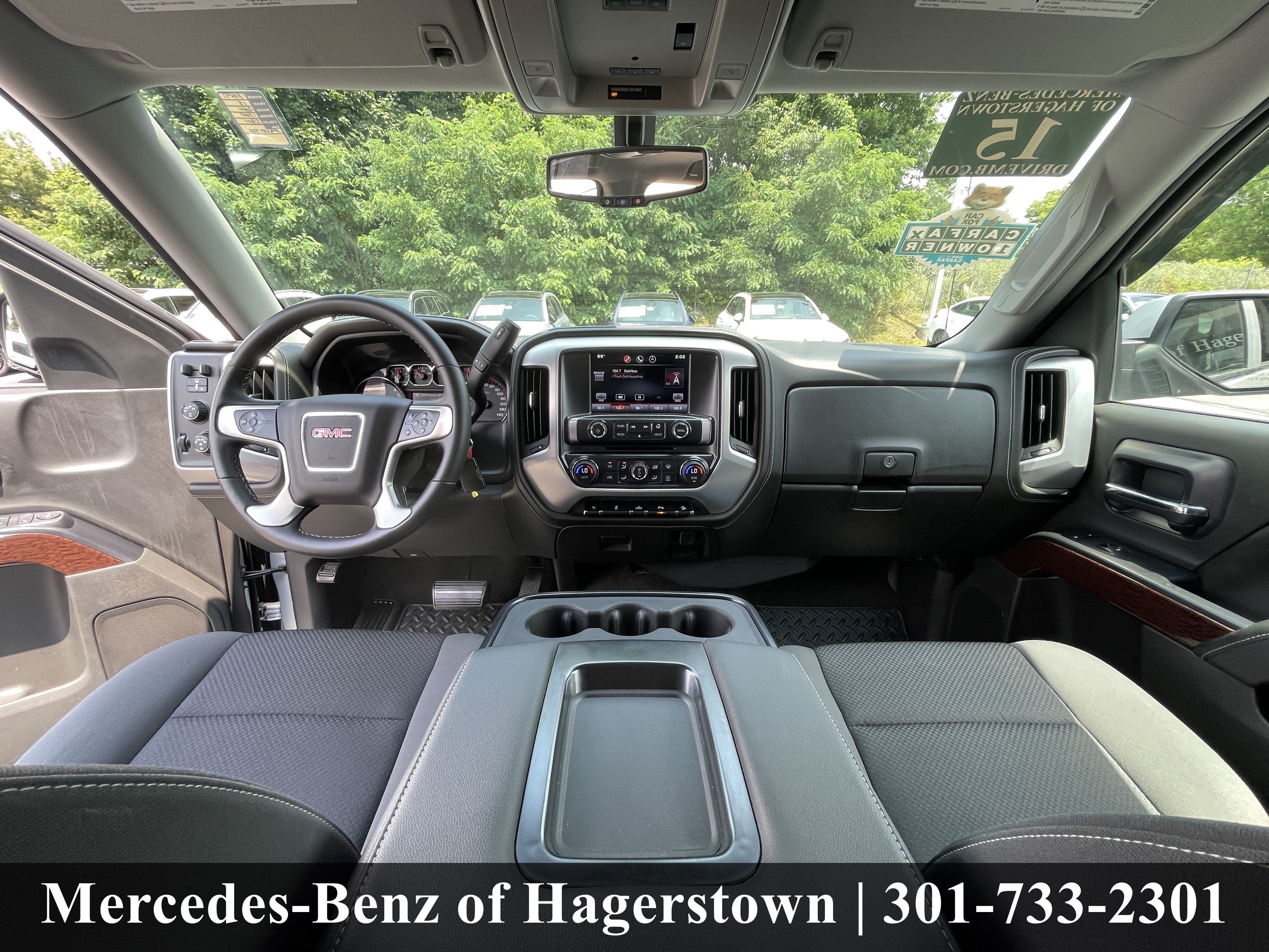 Used 2015 Quicksilver Metallic GMC SLE 4WD Crew Cab 153.0 image 7