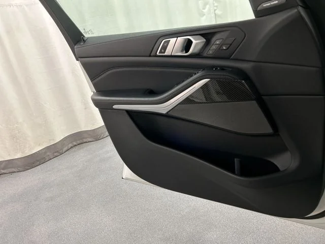 2022 BMW X5 M50i - Photo 24