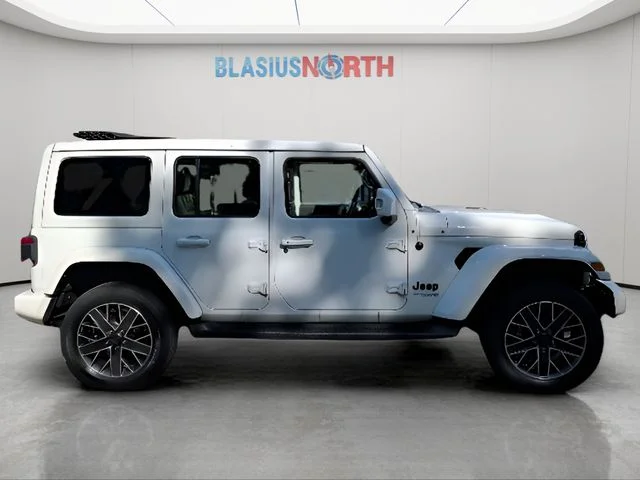 Used 2022 White Jeep Unlimited Sahara High Altitude 4xe image 4