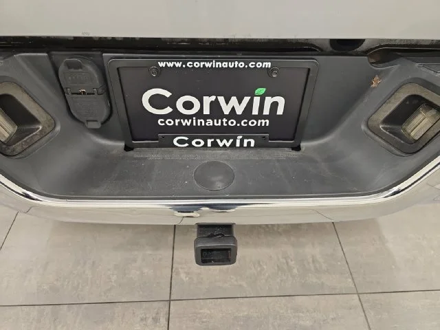 Used 2017 Bright Silver Clearcoat Metallic Ram SLT image 16