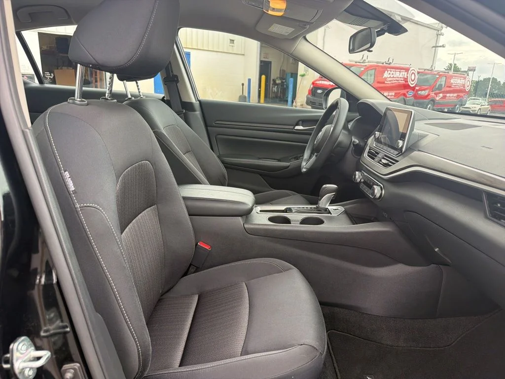 Certified Used 2025 Black Nissan 2.5 SV image 39