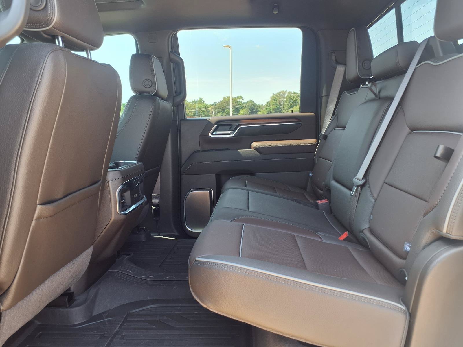 Used 2025 White Frost GMC Denali image 12