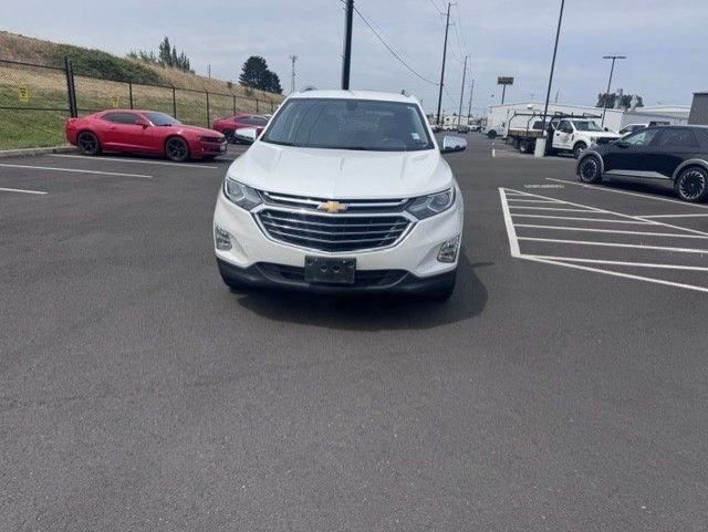 Used 2019 Iridescent Pearl Tricoat Chevrolet Premier image 9