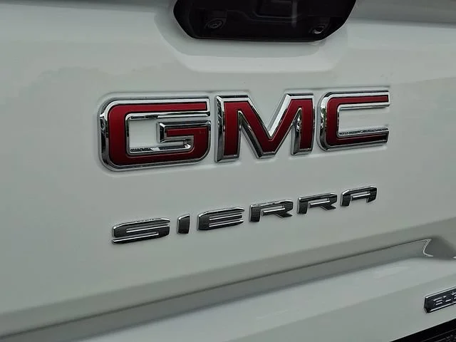 New 2026 Summit White GMC Elevation image 22