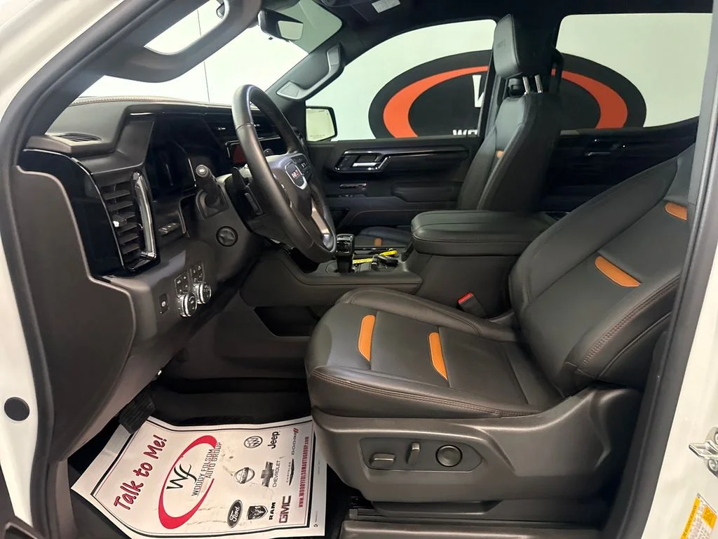 Used 2026 White GMC AT4 image 9