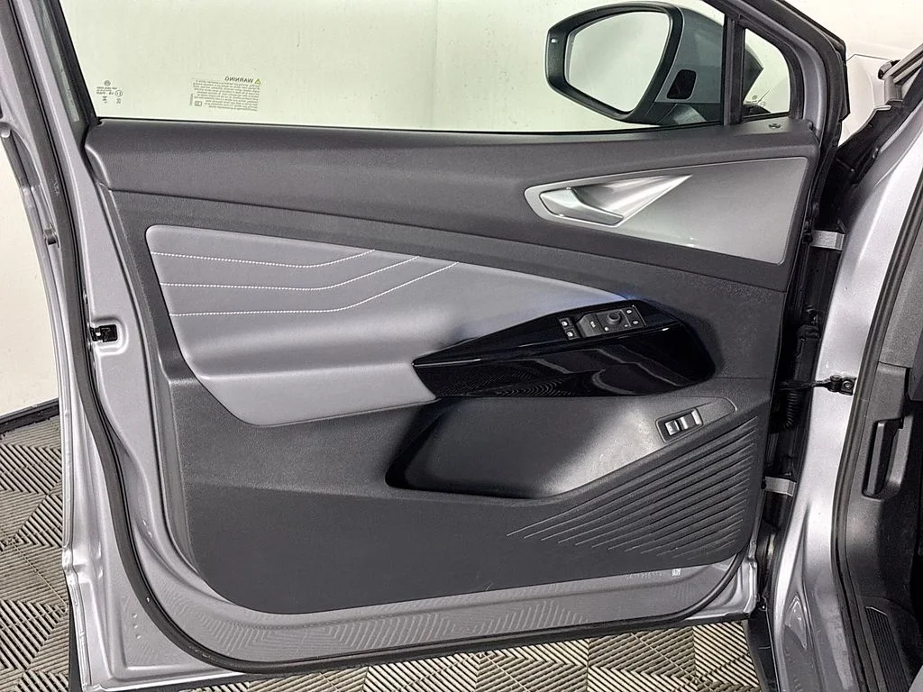 Certified Used 2023 Silver Volkswagen Pro S image 11