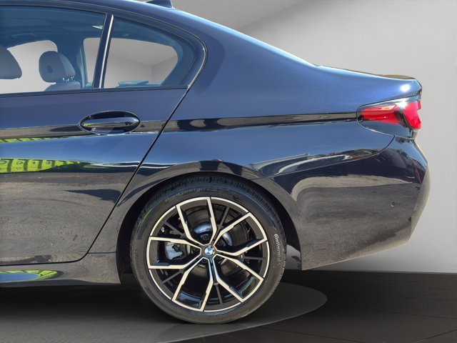 Used 2023 Carbon Black Metallic BMW 530i xDrive image 24