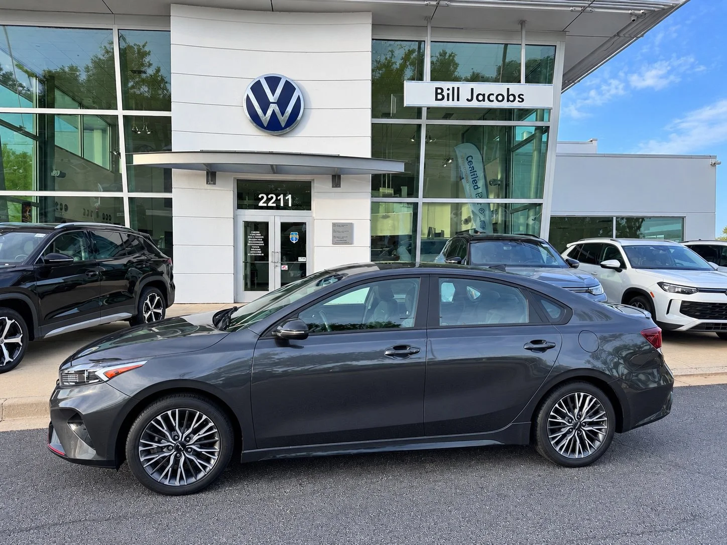 Used 2023 Gravity Gray Kia GT-Line image 4