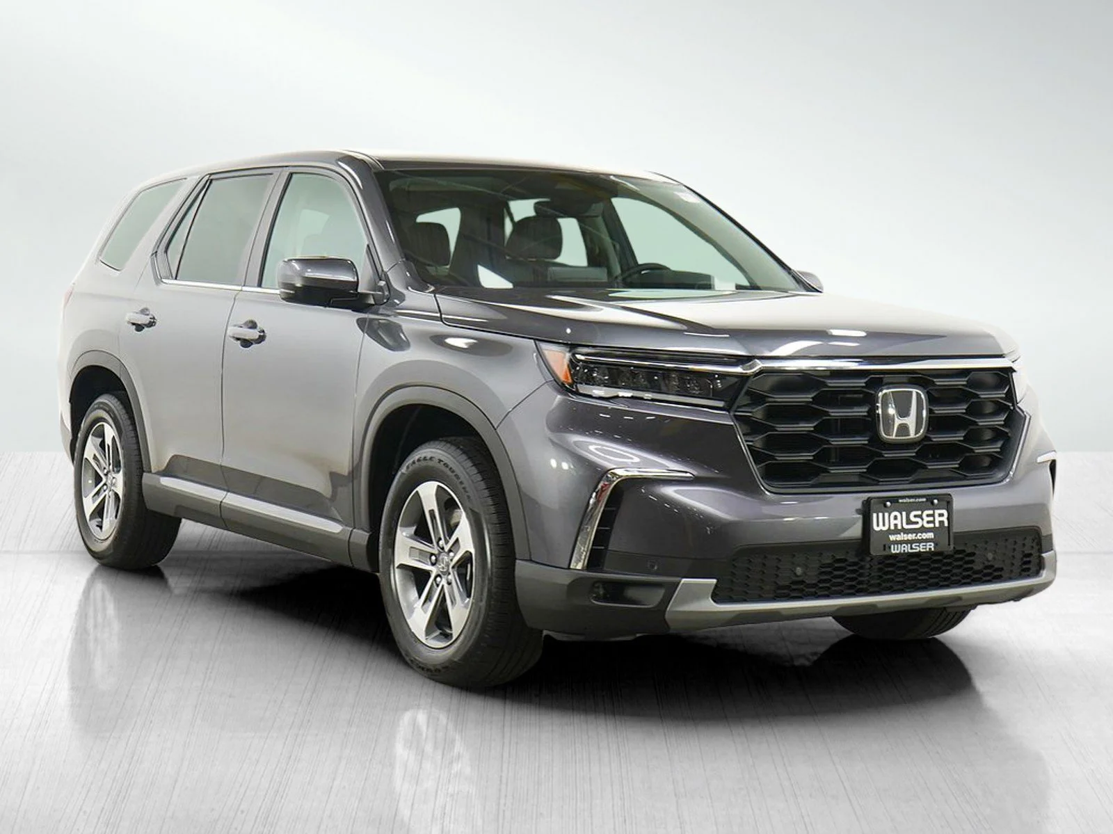 Used 2025 Meteorite Gray Metallic Honda EX-L image 7