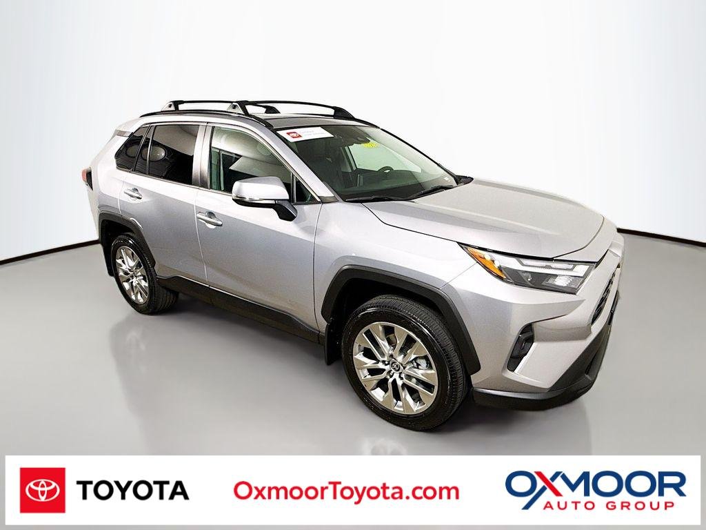 Used 2024 Silver Sky Metallic Toyota XLE Premium image 1