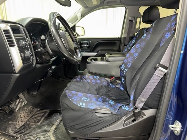 Used 2017 DEEP OCEAN BLUE METALLIC Chevrolet LT image 17