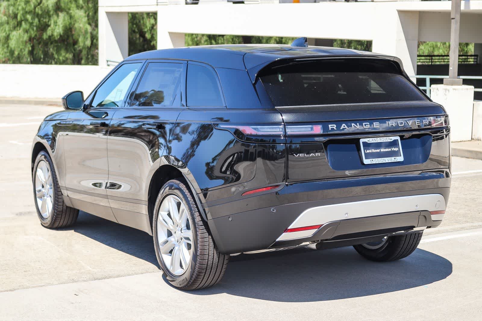 New 2026 Santorini Black Land Rover S image 6