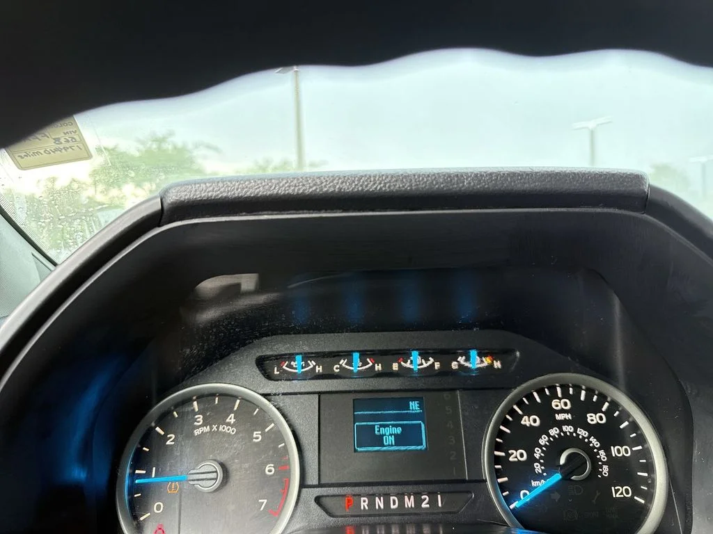 Used 2015 Ingot Silver Ford XLT image 14