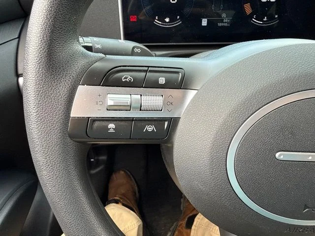 Used 2026 White Hyundai SEL image 31