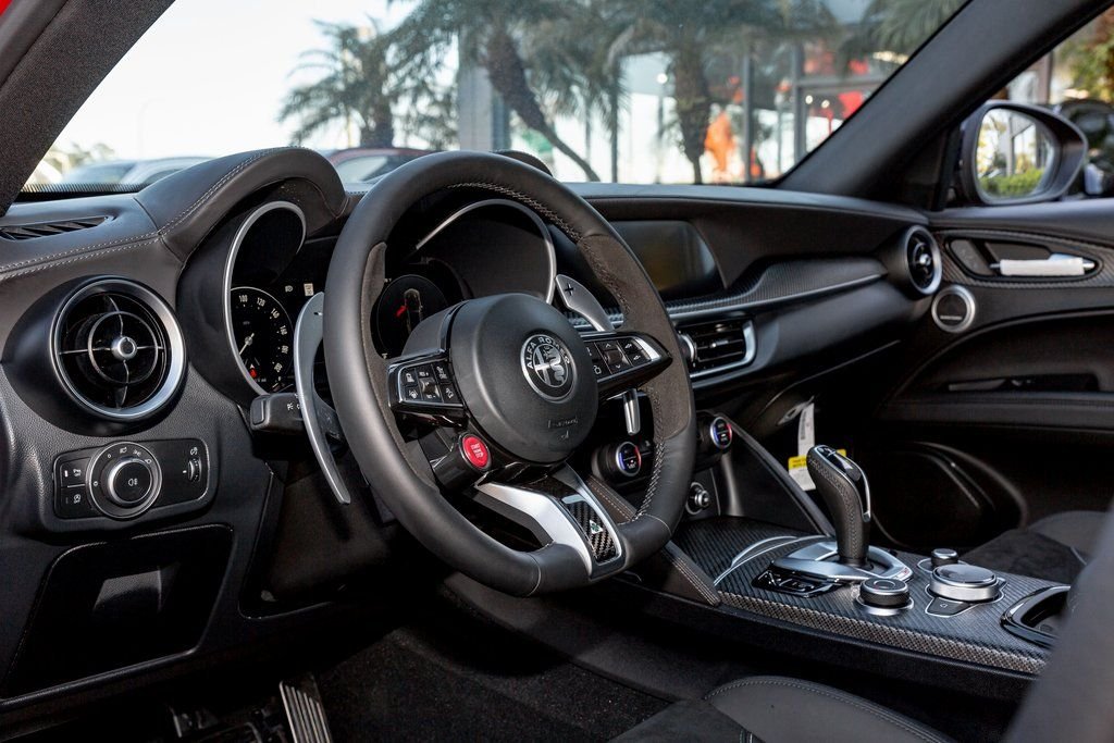 2024 Alfa Romeo Stelvio Quadrifoglio - Photo 20