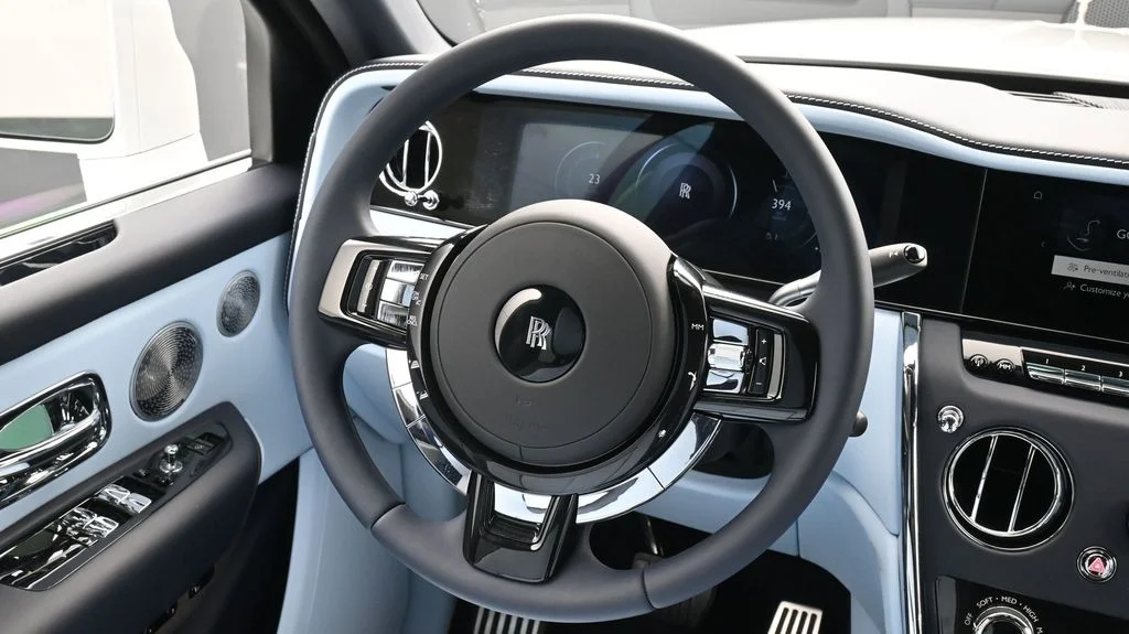 New 2027 White Rolls-Royce  image 17