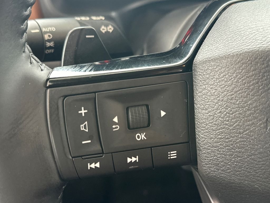 Used 2026 Black Nissan Platinum image 26