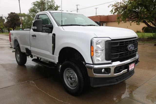 Used 2023 White Ford XL image 9
