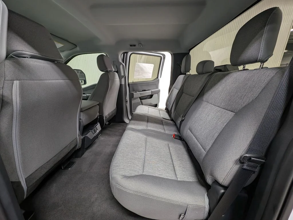 New 2026 Oxford White Ford F-250® XL image 18