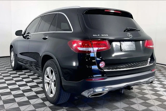 Used 2017 Black Mercedes-Benz GLC 300 image 2