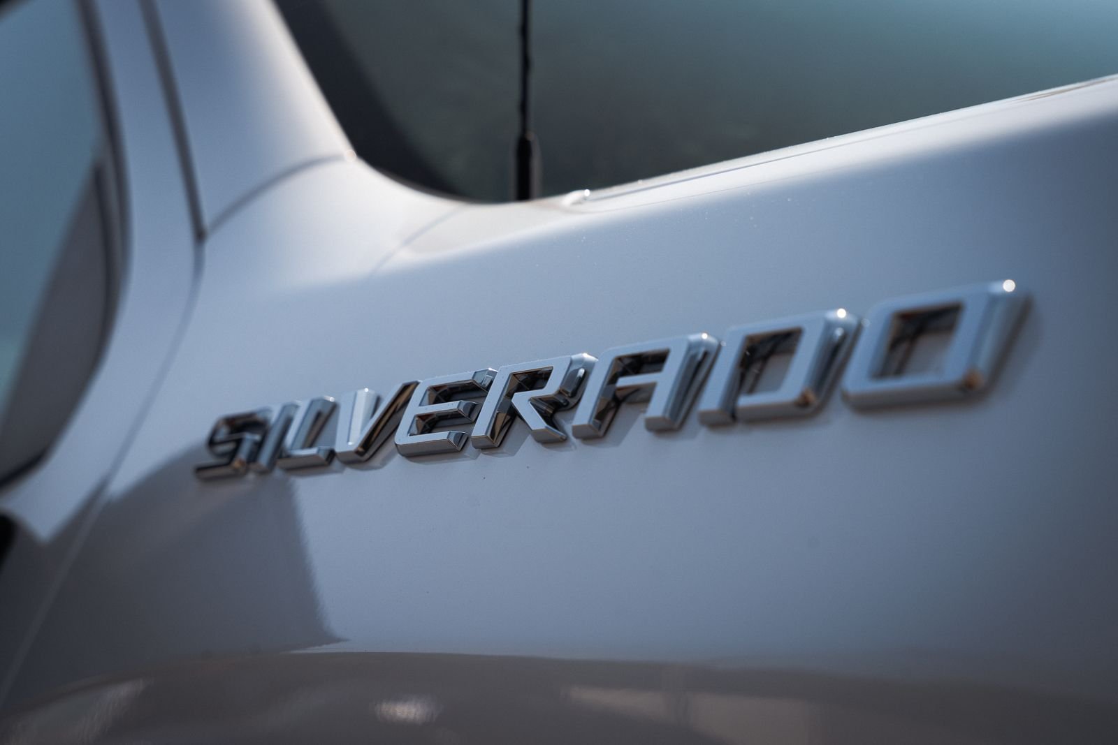 Used 2022  Chevrolet Custom image 10
