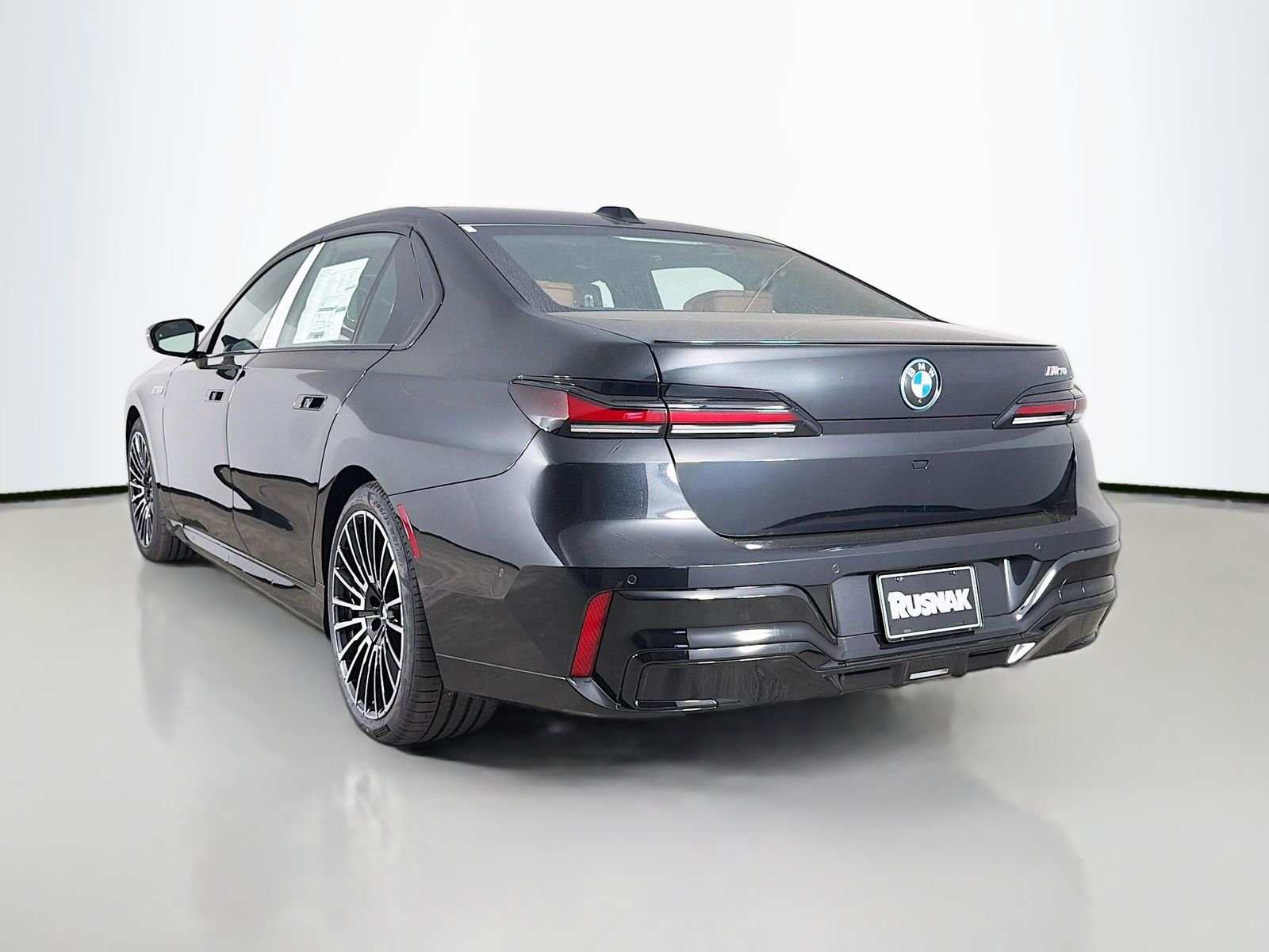New 2026 Black Sapphire Metallic BMW M70 image 5