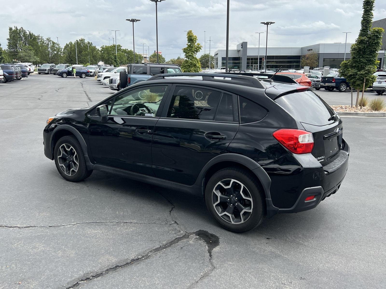 Used 2015 Crystal Black Silica Subaru Premium image 11