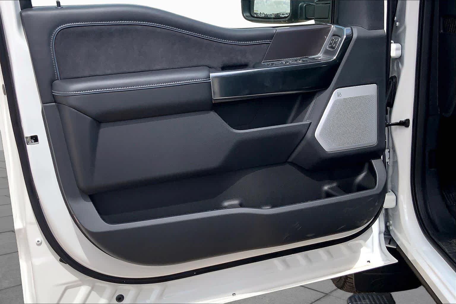 New 2026 Star White Metallic Tri-Coat Ford F-350® Platinum® image 10