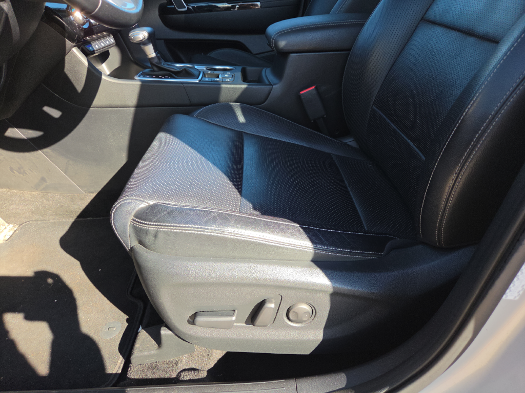 Used 2021 Silver Kia EX image 16