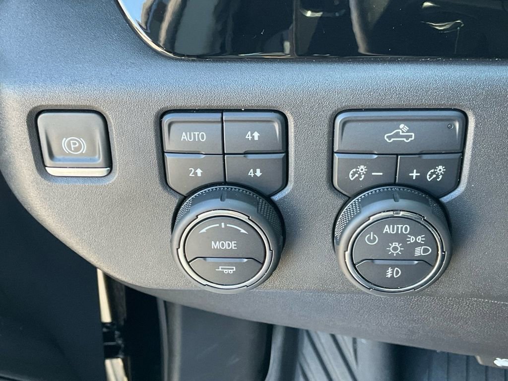 2024 Chevrolet Silverado 1500 LT Trail Boss - Photo 11