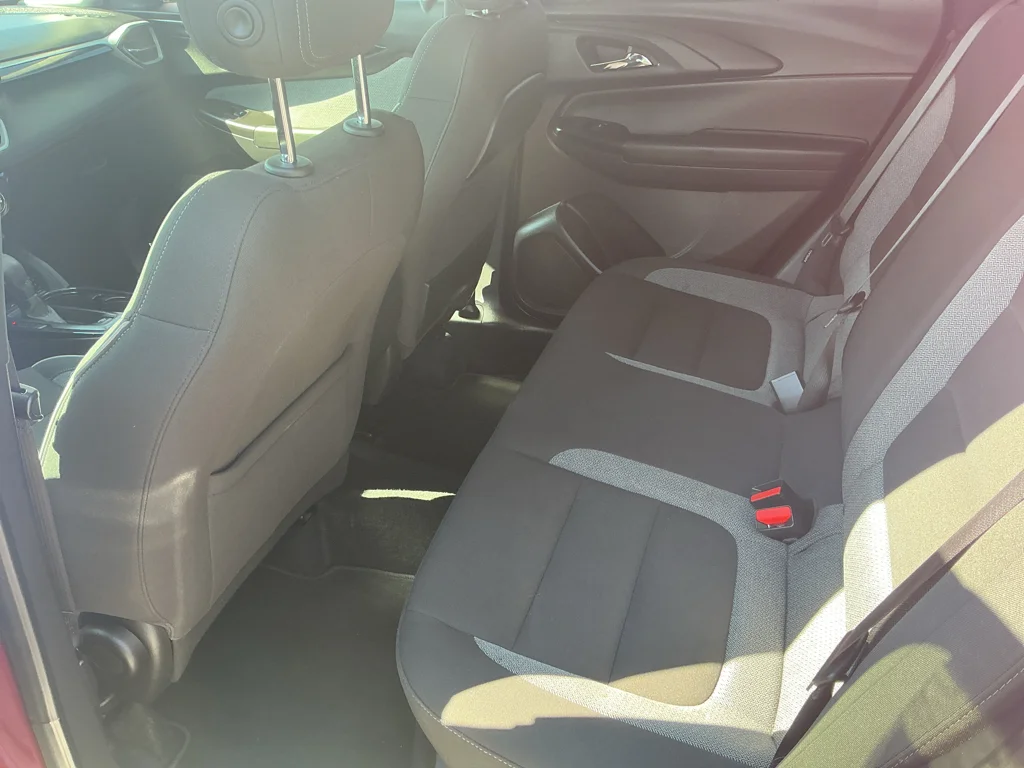 Used 2025 Crimson Metallic Chevrolet LT image 18