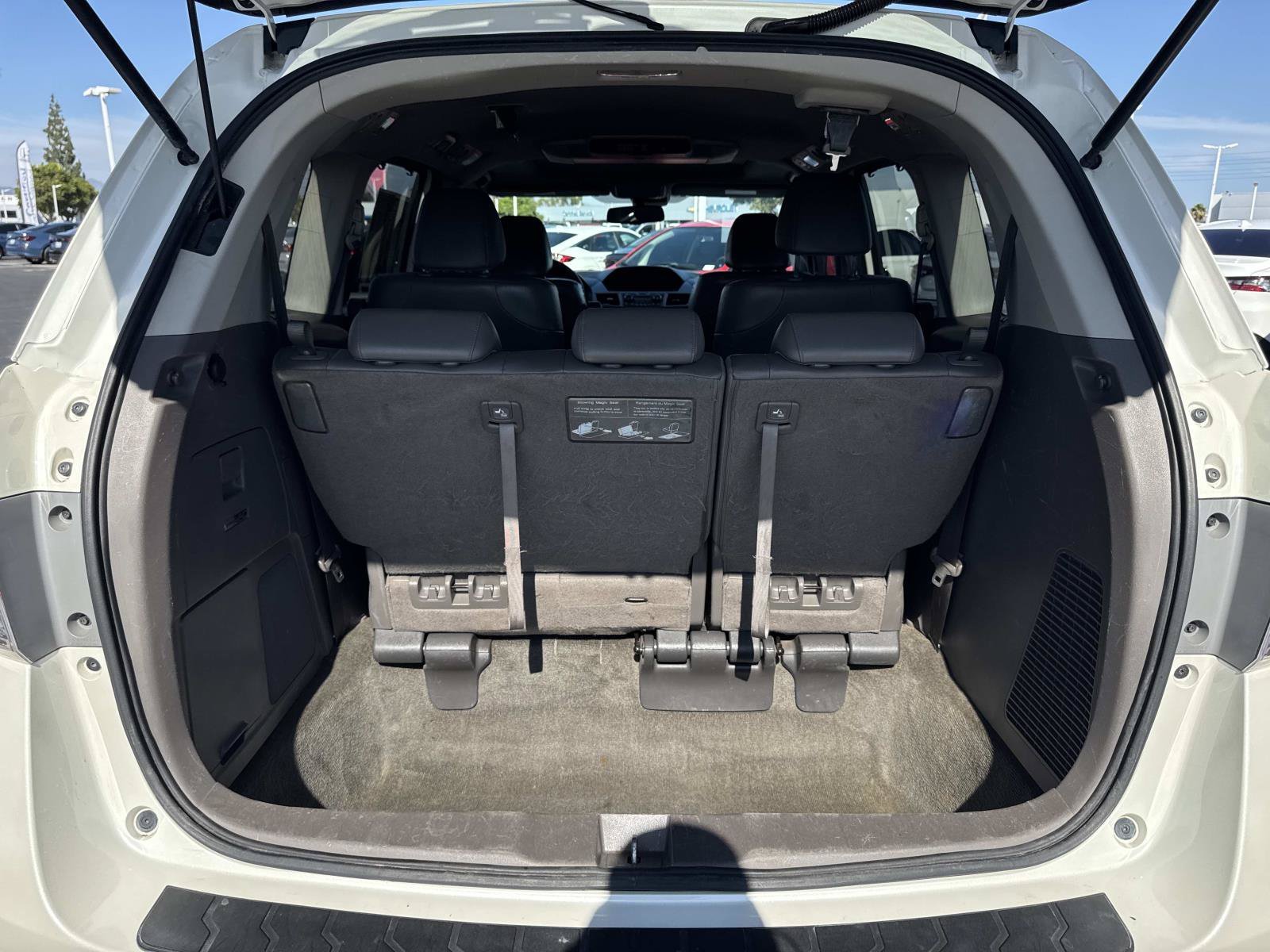 Used 2015 White Diamond Pearl Honda  image 29