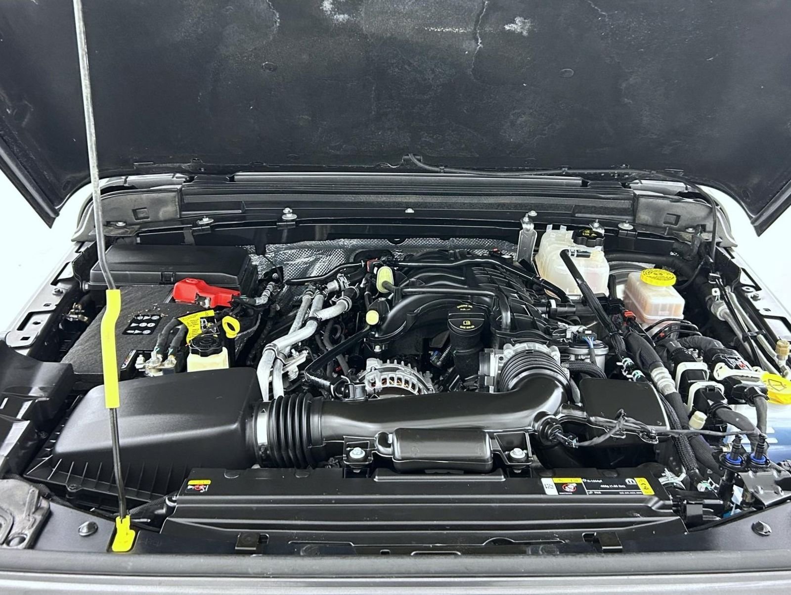 Used 2025 Gray Jeep Sport S image 25