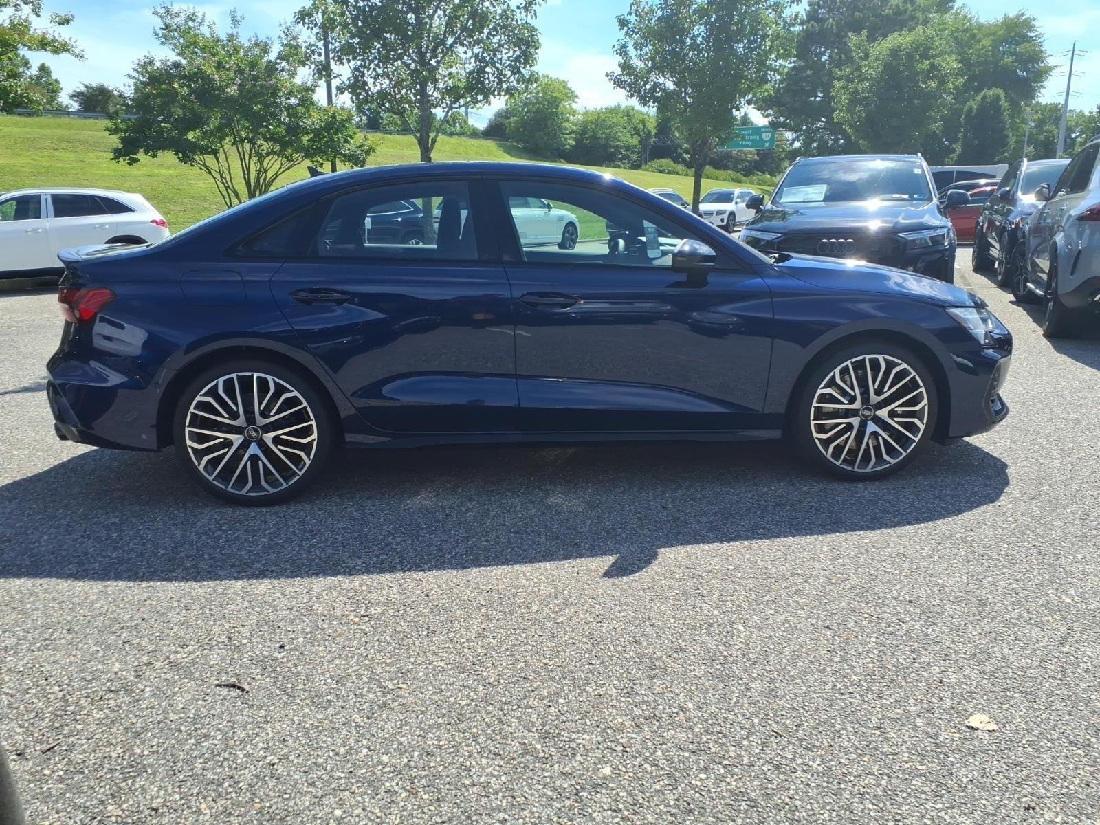 New 2026 Navarra Blue Metallic Audi PREM image 5
