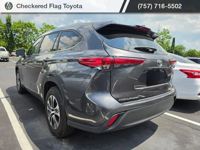 Used 2023 Magnetic Gray Metallic Toyota XLE image 4