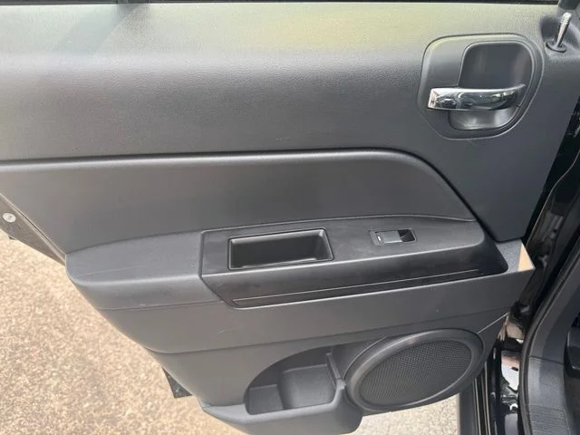 Certified Used 2016 Black Jeep Latitude image 18