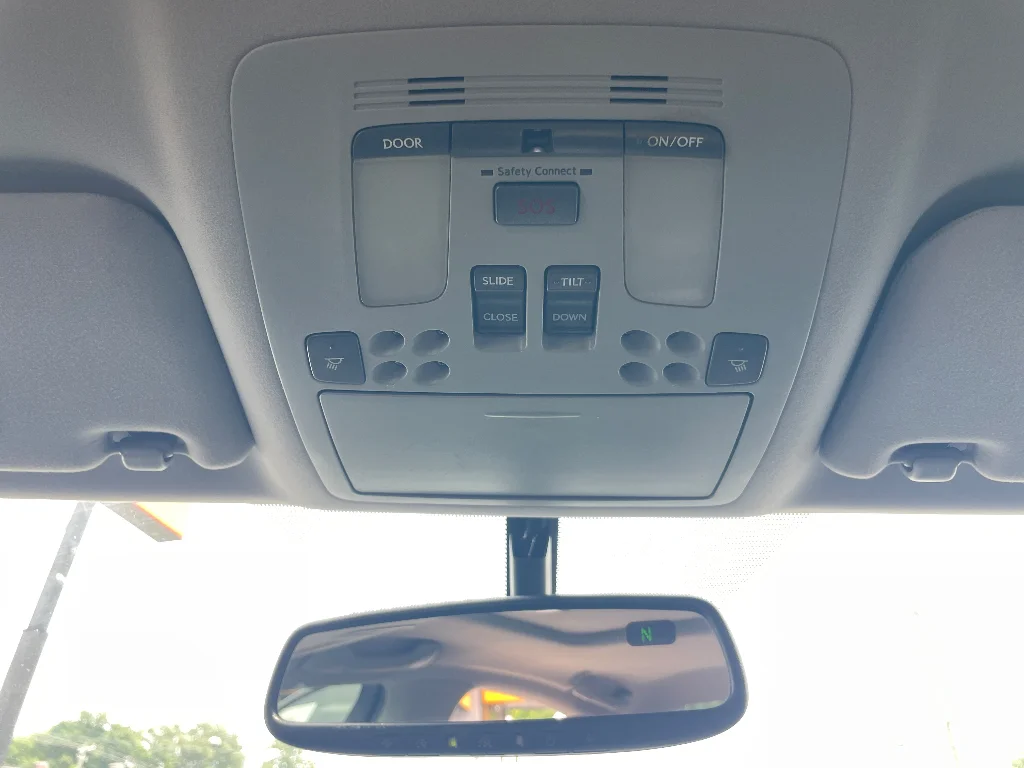 Used 2012 Obsidian Lexus Base image 10