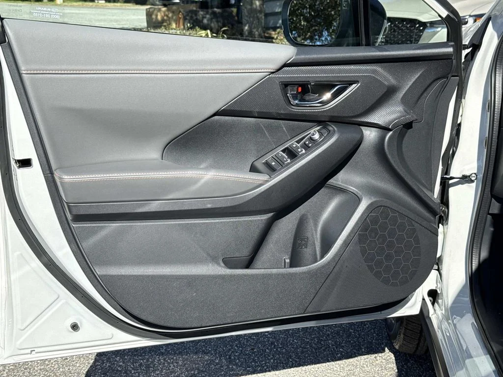 New 2026 CRYSTAL WHITE PEARL Subaru Limited image 19