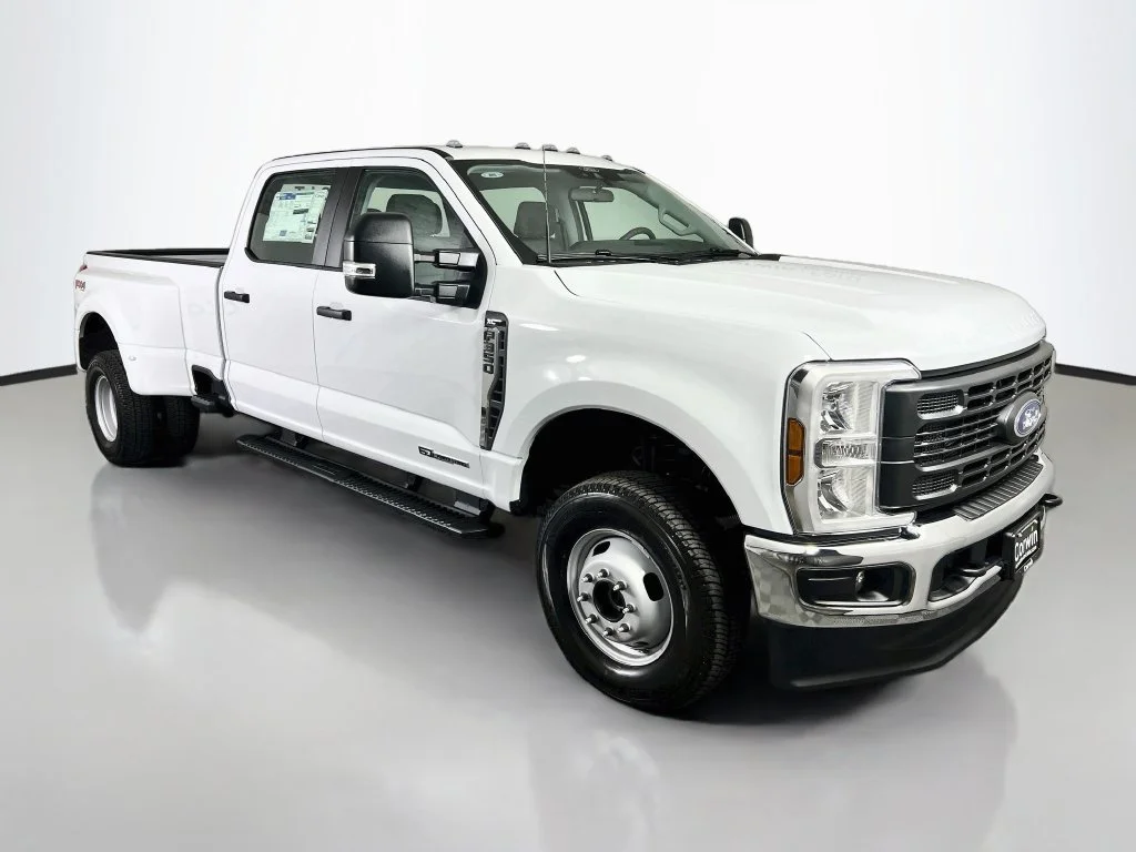 New 2026 White Ford XL image 1