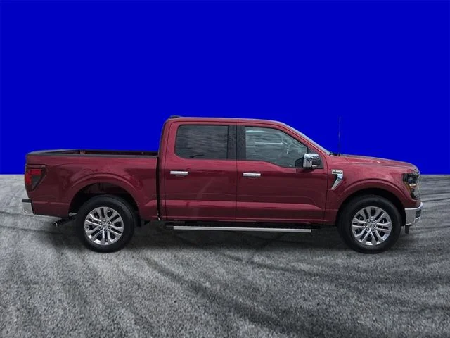 New 2026 Ruby Red Metallic Tinted Clearcoat Ford XLT image 3