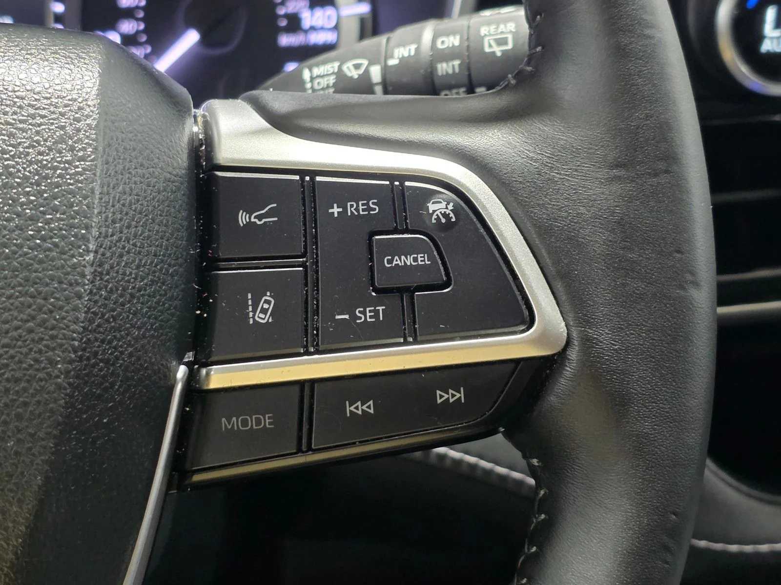 Used 2023 Wind Chill Pearl Toyota XLE image 33