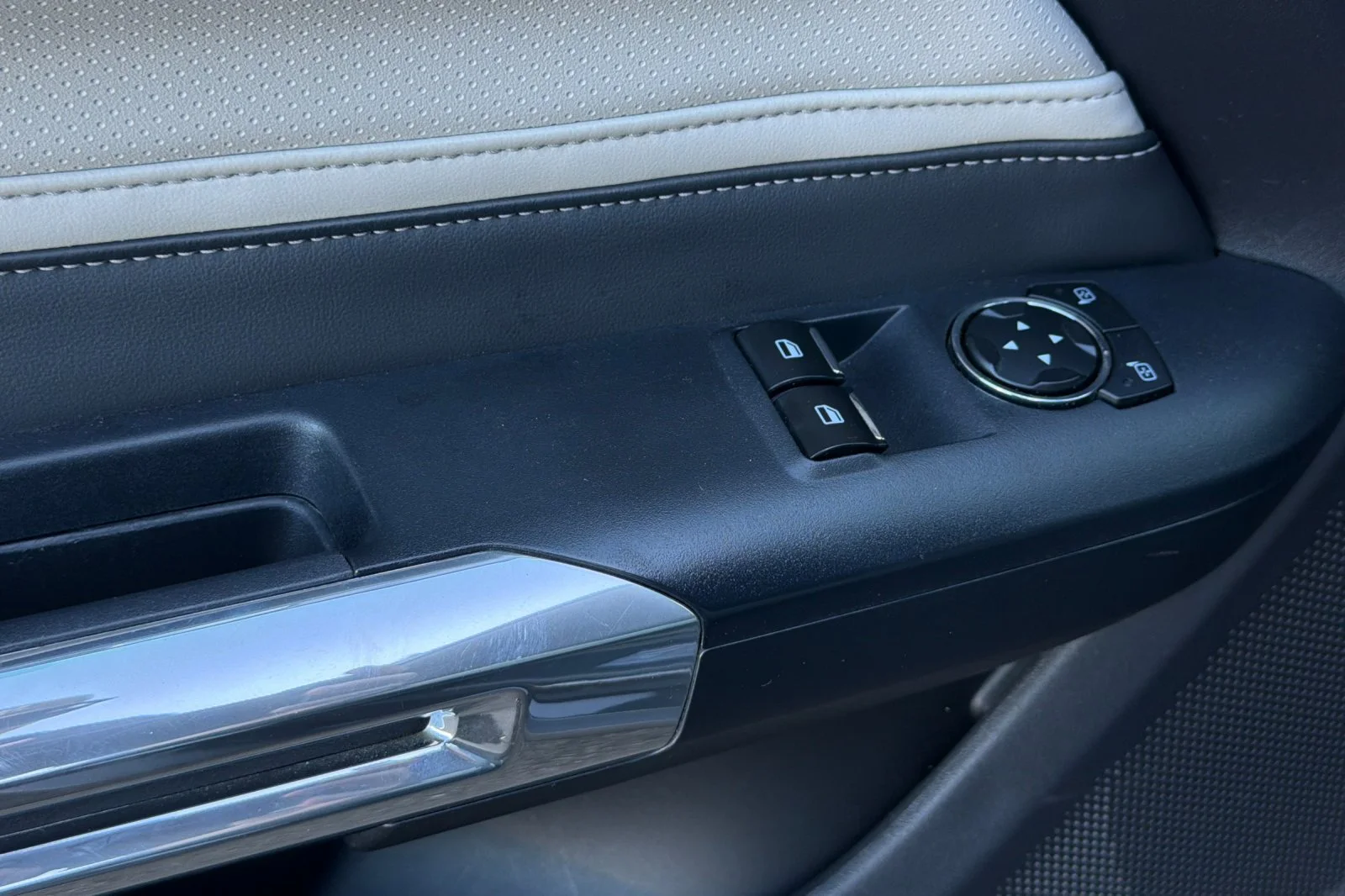 Used 2024 Dark Matter Gray Metallic Ford GT Premium image 11
