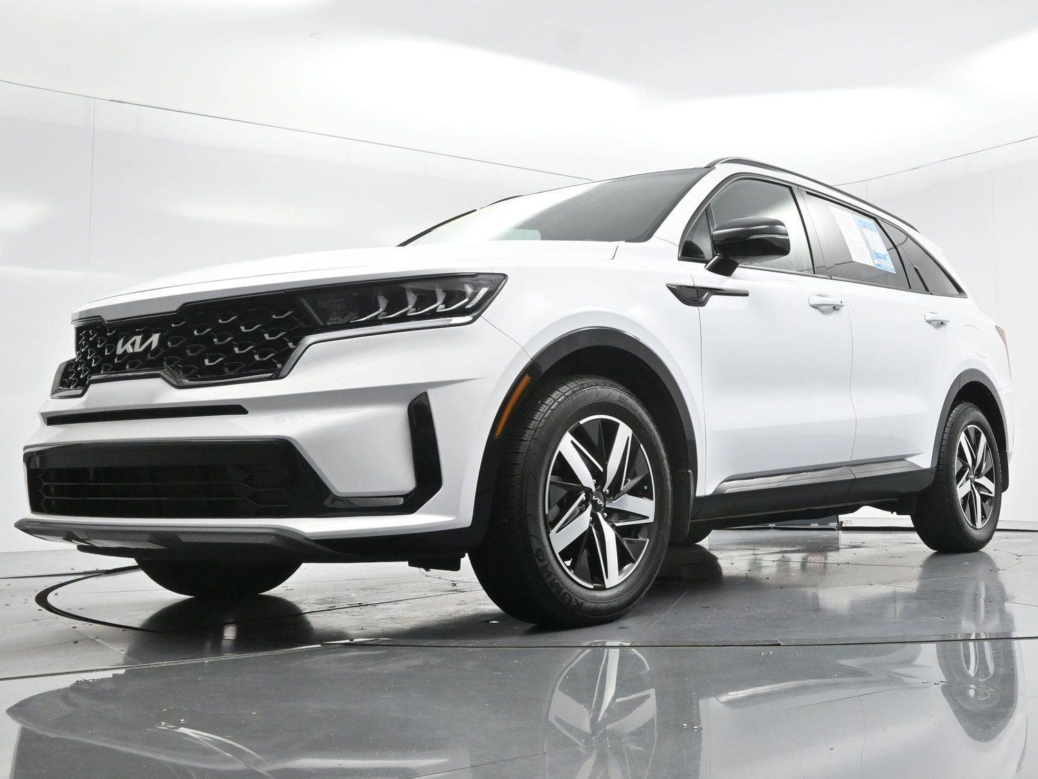 Used 2022 Glacial White Pearl Kia S image 52