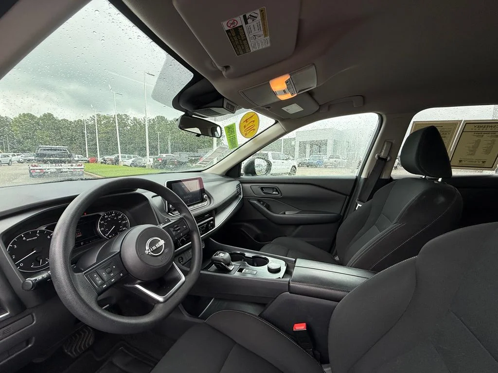 Used 2024 Silver Nissan S image 21