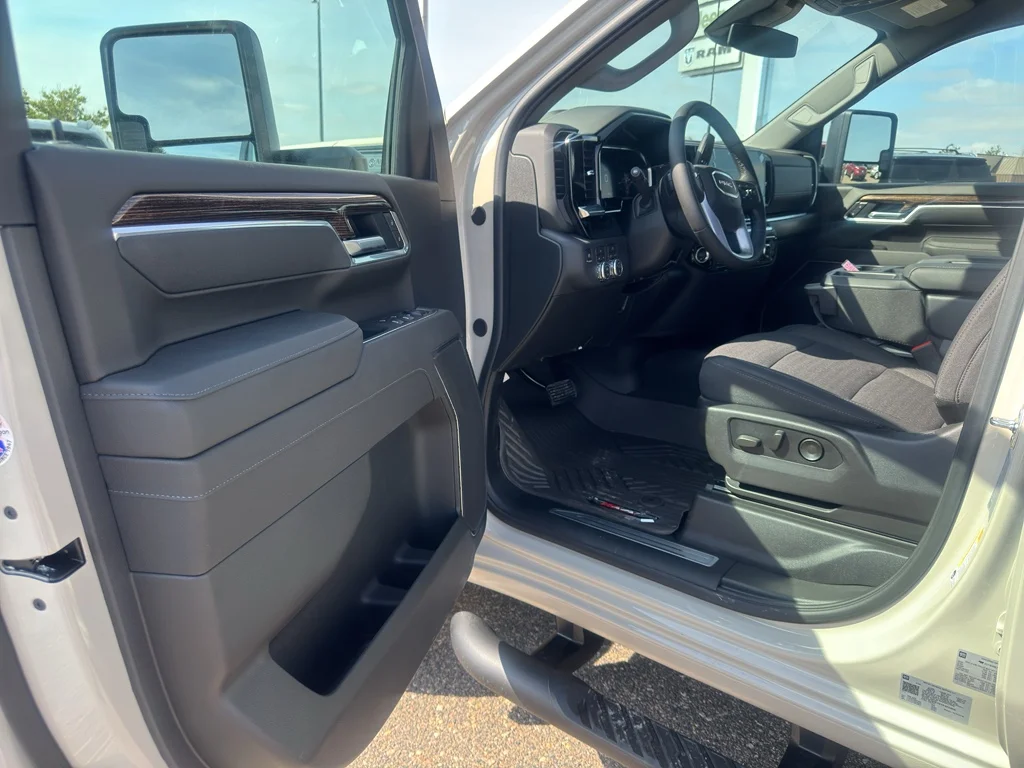 New 2026 Coastal Dune GMC SLE image 11