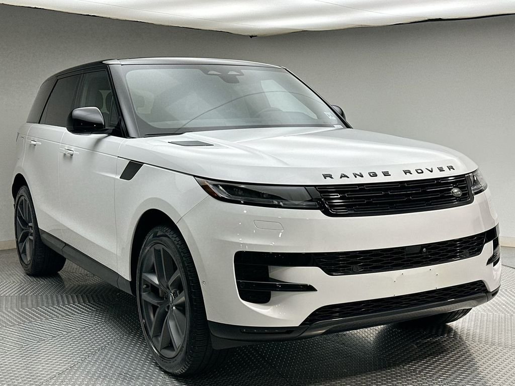 Used 2024 Fuji White Land Rover SE image 15